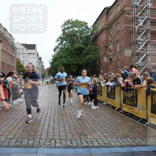 13.09.2026 - Kiel Lauf Yannick Fuchs http://msf.ph/oto/10426648 13.09.2026 09:47:15 Ziel 1235, 2587, 5167, 7461, 8524, 9091, 10076, 10224, 10555, 10742, 10744, 11862, 11964, 12635, 1402, 2527, 2718, 2759, 2779, 3808, 4087, 4238, 4906, 4940, 5217, 5351, 6048, 6074, 6207, 6638, 7190, 7213, 7446, 7731, 7921, 8409, 8887, 8994, 9141, 9385, 10009, 10301, 10322, 10731, 12622, 12725, 544, 591, 1324, 2870, 3192, 3629, 4480, 5517, 6072, 6575, 6639, 6696, 8231, 8503, 8540, 8777, 9634, 9936, 10789, 288, 3033, 3035, 4906, 6048, 10177 meine-sportfotos.de