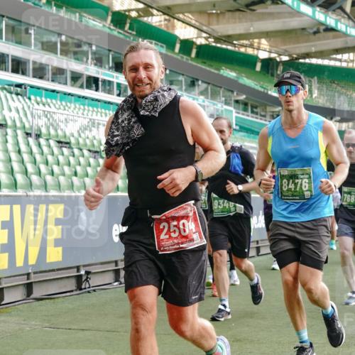 13.09.2026 - 21. swb-Marathon Bremen Michael Burmester http://msf.ph/oto/10426656 13.09.2026 13:25:16 Laufen im Stadion 137, 182, 213, 294, 505, 530, 543, 548, 645, 721, 723, 739, 743, 752, 815, 818, 966, 1273, 1283, 1410, 1443, 1459, 1463, 1471, 1487, 1491, 1504, 1515, 1530, 1561, 1618, 1744, 1828, 1830, 1944, 1953, 2058, 2059, 2095, 2211, 2252, 2267, 2271, 2298, 2308, 2312, 2323, 2354, 2382, 2384, 2465, 2483, 2497, 2503, 2506, 2554, 2571, 2591, 2644, 2675, 2752, 2762, 2776, 2833, 2878, 2896, 2981, 3005, 3062, 3097, 3142, 3172, 3211, 3259, 3289, 3298, 3306, 3312, 3329, 3381, 3390 meine-sportfotos.de