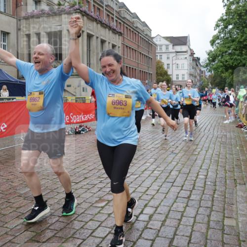 13.09.2026 - Kiel Lauf Yannick Fuchs http://msf.ph/oto/10426664 13.09.2026 11:04:57 Ziel 1056, 1861, 2093, 2804, 4211, 4391, 5021, 6393, 6443, 8149, 9330, 9647, 10138, 10217, 10484, 10679, 11906, 11948, 12406, 12472, 567, 711, 1228, 1289, 1431, 1554, 2298, 2662, 2750, 2758, 3140, 3141, 4155, 4200, 4758, 4759, 4870, 5963, 6010, 6443, 6752, 6962, 6963, 7157, 7686, 8697, 8950, 8951, 8956, 9067, 9667, 9806, 9815, 9818, 9980, 9987, 10016, 10593, 11050, 11906, 12252, 12438, 12826, 1186, 2142, 2308, 3159, 4262, 5002, 7860, 8124, 11094, 3963 meine-sportfotos.de
