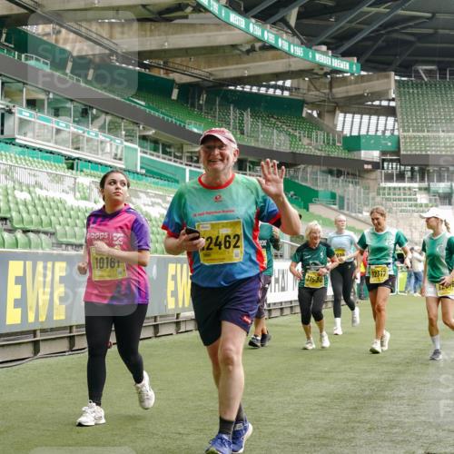 13.09.2026 - 21. swb-Marathon Bremen Michael Burmester http://msf.ph/oto/10426668 13.09.2026 10:49:54 Laufen im Stadion 10413, 10627, 10667, 10710, 10754, 11031, 11254, 11266, 11541, 11712, 11780, 11851, 11942, 11980, 12440, 10137, 10161, 10202, 10242, 10349, 10430, 10472, 10524, 10535, 10651, 10895, 10933, 10970, 11050, 11181, 11200, 11244, 11296, 11309, 11367, 11457, 11529, 11530, 11546, 11573, 11574, 11579, 11639, 11675, 11709, 11760, 11821, 12153, 12177, 12178 meine-sportfotos.de