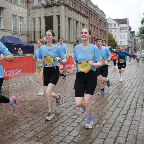 13.09.2026 - Kiel Lauf Yannick Fuchs http://msf.ph/oto/10426686 13.09.2026 11:04:59 Ziel 1056, 1861, 2093, 2142, 2804, 4211, 4391, 5021, 6393, 8149, 9330, 9647, 10003, 10138, 10217, 10484, 10679, 11948, 12406, 12472, 567, 711, 1228, 1289, 1431, 1554, 2298, 2662, 2750, 2758, 3140, 3141, 4155, 4200, 4758, 4759, 4870, 5963, 6443, 6752, 7157, 8697, 8950, 8951, 8956, 9067, 9667, 9815, 9818, 9980, 9987, 10016, 10593, 11906, 12252, 12438, 12826, 1186, 2308, 3159, 3284, 4262, 5002, 6447, 7860, 8124, 8949, 11094, 11341, 1554, 2298, 3963 meine-sportfotos.de