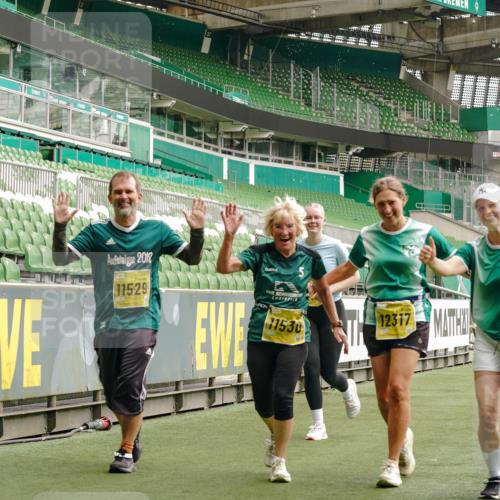 13.09.2026 - 21. swb-Marathon Bremen Michael Burmester http://msf.ph/oto/10426718 13.09.2026 10:49:56 Laufen im Stadion 10413, 10627, 10667, 10710, 10754, 11031, 11254, 11266, 11541, 11712, 11780, 11851, 11942, 11980, 12440, 10161, 10202, 10242, 10349, 10430, 10472, 10524, 10535, 10651, 10895, 10933, 10970, 11050, 11181, 11244, 11296, 11309, 11367, 11457, 11529, 11530, 11546, 11573, 11574, 11579, 11639, 11675, 11709, 11760, 11821, 12153, 12177, 12178 meine-sportfotos.de