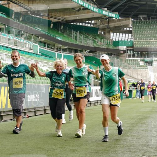 13.09.2026 - 21. swb-Marathon Bremen Michael Burmester http://msf.ph/oto/10426725 13.09.2026 10:49:57 Laufen im Stadion 10413, 10627, 10667, 10710, 10754, 11031, 11254, 11266, 11541, 11712, 11780, 11851, 11942, 11980, 12440, 10161, 10202, 10242, 10349, 10430, 10472, 10524, 10535, 10651, 10895, 10933, 10970, 11050, 11181, 11244, 11296, 11309, 11367, 11457, 11529, 11530, 11546, 11573, 11574, 11579, 11639, 11675, 11709, 11760, 11821, 12153, 12177, 12178 meine-sportfotos.de