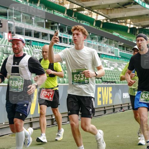 13.09.2026 - 21. swb-Marathon Bremen Michael Burmester http://msf.ph/oto/10426758 13.09.2026 13:02:17 Laufen im Stadion 150, 242, 282, 318, 440, 531, 687, 722, 930, 936, 946, 1006, 1067, 1163, 1250, 1436, 1448, 1460, 1582, 1611, 1896, 2033, 2047, 2062, 2276, 2292, 2345, 2364, 2370, 2378, 2409, 2421, 2485, 2491, 2513, 2560, 2561, 2627, 2638, 2666, 2668, 2779, 2900, 2987, 3013, 3044, 3114, 3163, 3164, 3187, 3248, 3258, 3294, 3334, 3372, 3374, 3375, 3392, 3496, 3524, 3526, 3527, 3576, 3585, 3603, 3667, 3721, 3806, 3852, 3893, 3938, 3970, 3983, 4000, 4077, 4133, 4506, 4558 meine-sportfotos.de