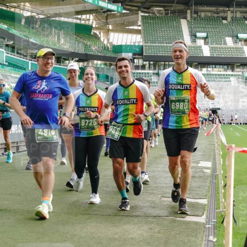 13.09.2026 - 21. swb-Marathon Bremen Michael Burmester http://msf.ph/oto/10426761 13.09.2026 13:25:19 Laufen im Stadion 182, 213, 294, 505, 530, 543, 548, 645, 723, 739, 743, 752, 815, 818, 966, 1273, 1283, 1410, 1443, 1459, 1463, 1471, 1487, 1491, 1504, 1515, 1530, 1561, 1618, 1744, 1828, 1830, 1944, 1953, 2058, 2059, 2095, 2211, 2252, 2267, 2271, 2298, 2308, 2312, 2323, 2354, 2382, 2384, 2465, 2483, 2497, 2506, 2554, 2571, 2591, 2644, 2656, 2675, 2752, 2762, 2776, 2833, 2878, 2896, 2981, 3005, 3062, 3097, 3142, 3172, 3211, 3259, 3298, 3306, 3312, 3329, 3381, 3390, 3433 meine-sportfotos.de