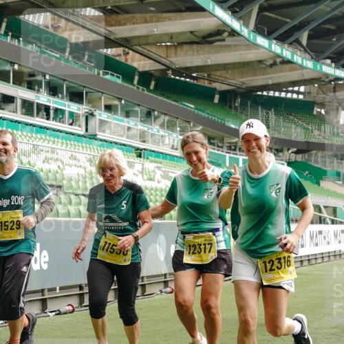 13.09.2026 - 21. swb-Marathon Bremen Michael Burmester http://msf.ph/oto/10426769 13.09.2026 10:49:59 Laufen im Stadion 10413, 10627, 10667, 10710, 10754, 11031, 11254, 11266, 11541, 11712, 11780, 11851, 11942, 11980, 12440, 10161, 10202, 10242, 10349, 10430, 10472, 10524, 10535, 10651, 10895, 10933, 10970, 11050, 11181, 11244, 11296, 11309, 11367, 11457, 11529, 11530, 11546, 11573, 11574, 11579, 11639, 11675, 11709, 11760, 11821, 12153, 12177, 12178 meine-sportfotos.de