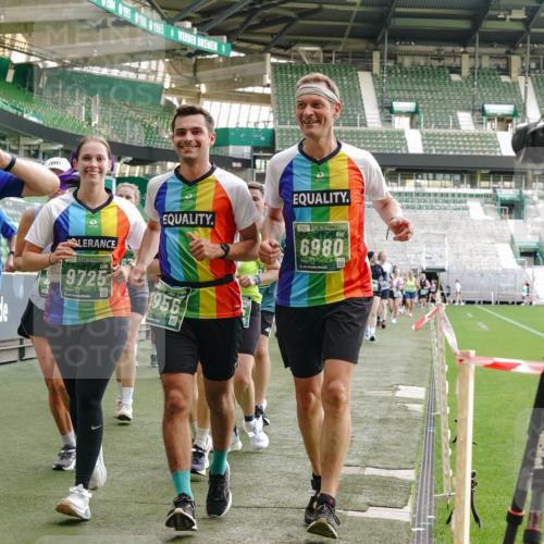 13.09.2026 - 21. swb-Marathon Bremen Michael Burmester http://msf.ph/oto/10426774 13.09.2026 13:25:20 Laufen im Stadion 182, 213, 294, 505, 530, 543, 548, 645, 723, 739, 743, 752, 815, 818, 966, 1273, 1283, 1410, 1443, 1459, 1463, 1471, 1487, 1491, 1504, 1515, 1530, 1561, 1618, 1744, 1828, 1830, 1944, 1953, 2058, 2059, 2095, 2211, 2252, 2267, 2271, 2298, 2308, 2312, 2323, 2354, 2382, 2384, 2465, 2483, 2497, 2506, 2554, 2571, 2591, 2644, 2656, 2675, 2752, 2762, 2776, 2833, 2878, 2896, 2981, 3005, 3062, 3097, 3142, 3172, 3211, 3259, 3298, 3306, 3312, 3329, 3381, 3390, 3433 meine-sportfotos.de