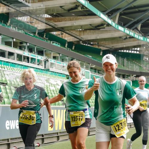 13.09.2026 - 21. swb-Marathon Bremen Michael Burmester http://msf.ph/oto/10426777 13.09.2026 10:49:59 Laufen im Stadion 10413, 10627, 10667, 10710, 10754, 11031, 11254, 11266, 11541, 11712, 11780, 11851, 11942, 11980, 12440, 10161, 10202, 10242, 10349, 10430, 10472, 10524, 10535, 10651, 10895, 10933, 10970, 11050, 11181, 11244, 11296, 11309, 11367, 11457, 11529, 11530, 11546, 11573, 11574, 11579, 11639, 11675, 11709, 11760, 11821, 12153, 12177, 12178 meine-sportfotos.de