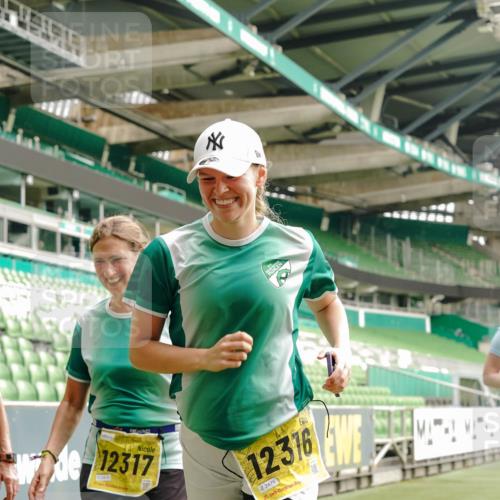 13.09.2026 - 21. swb-Marathon Bremen Michael Burmester http://msf.ph/oto/10426794 13.09.2026 10:50:00 Laufen im Stadion 10413, 10627, 10667, 10710, 10754, 11031, 11254, 11266, 11541, 11712, 11780, 11851, 11942, 11980, 12440, 10161, 10202, 10242, 10349, 10472, 10524, 10535, 10651, 10895, 10933, 10970, 11050, 11181, 11244, 11296, 11309, 11367, 11457, 11529, 11530, 11546, 11573, 11574, 11579, 11639, 11675, 11709, 11760, 11821, 12153, 12177, 12178 meine-sportfotos.de