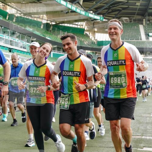 13.09.2026 - 21. swb-Marathon Bremen Michael Burmester http://msf.ph/oto/10426799 13.09.2026 13:25:21 Laufen im Stadion 213, 294, 505, 530, 543, 548, 645, 723, 739, 743, 752, 815, 818, 966, 1273, 1283, 1410, 1443, 1459, 1463, 1471, 1487, 1491, 1504, 1515, 1530, 1561, 1618, 1744, 1828, 1830, 1944, 1953, 2058, 2059, 2095, 2211, 2252, 2267, 2271, 2298, 2308, 2312, 2323, 2354, 2382, 2384, 2465, 2483, 2497, 2506, 2554, 2571, 2591, 2644, 2656, 2675, 2752, 2762, 2776, 2833, 2878, 2896, 2981, 3005, 3062, 3097, 3142, 3172, 3211, 3259, 3298, 3306, 3312, 3329, 3381, 3390, 3433 meine-sportfotos.de
