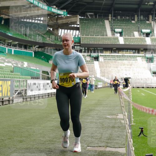 13.09.2026 - 21. swb-Marathon Bremen Michael Burmester http://msf.ph/oto/10426812 13.09.2026 10:50:01 Laufen im Stadion 10413, 10627, 10667, 10710, 10754, 11031, 11254, 11266, 11541, 11712, 11780, 11851, 11942, 11980, 12440, 10161, 10202, 10242, 10349, 10472, 10524, 10535, 10651, 10895, 10933, 10970, 11050, 11181, 11244, 11296, 11309, 11367, 11457, 11529, 11530, 11546, 11573, 11574, 11579, 11639, 11675, 11709, 11760, 11821, 12153, 12157, 12177, 12178 meine-sportfotos.de