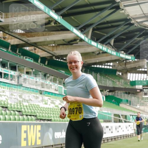 13.09.2026 - 21. swb-Marathon Bremen Michael Burmester http://msf.ph/oto/10426831 13.09.2026 10:50:02 Laufen im Stadion 10413, 10627, 10667, 10710, 10754, 11031, 11254, 11266, 11541, 11712, 11780, 11851, 11942, 11980, 12440, 10161, 10202, 10242, 10349, 10472, 10535, 10651, 10895, 10933, 10970, 11050, 11181, 11244, 11296, 11309, 11367, 11457, 11529, 11530, 11546, 11573, 11574, 11579, 11639, 11675, 11709, 11760, 11821, 12153, 12157, 12177, 12178 meine-sportfotos.de