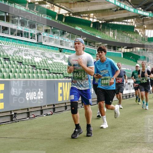 13.09.2026 - 21. swb-Marathon Bremen Michael Burmester http://msf.ph/oto/10426867 13.09.2026 13:02:20 Laufen im Stadion 150, 282, 318, 440, 531, 722, 930, 936, 946, 1006, 1067, 1163, 1250, 1436, 1448, 1460, 1582, 1611, 1896, 2033, 2047, 2062, 2276, 2292, 2345, 2364, 2370, 2378, 2421, 2491, 2513, 2561, 2627, 2638, 2666, 2668, 2779, 2900, 2987, 3013, 3044, 3114, 3163, 3164, 3187, 3248, 3258, 3294, 3334, 3372, 3374, 3375, 3392, 3460, 3496, 3526, 3527, 3576, 3585, 3603, 3667, 3721, 3806, 3852, 3893, 3938, 3970, 3983, 4000, 4077, 4133, 4506, 4558 meine-sportfotos.de