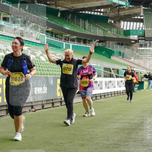 13.09.2026 - 21. swb-Marathon Bremen Michael Burmester http://msf.ph/oto/10426876 13.09.2026 10:50:11 Laufen im Stadion 10413, 10573, 10627, 10667, 10710, 10754, 11031, 11254, 11266, 11541, 11712, 11780, 11851, 11942, 11980, 12440, 10161, 10349, 10472, 10535, 10651, 10895, 10933, 10970, 11050, 11181, 11244, 11296, 11309, 11367, 11457, 11529, 11530, 11546, 11573, 11574, 11579, 11639, 11675, 11709, 11760, 11821, 12157, 12177, 12178 meine-sportfotos.de