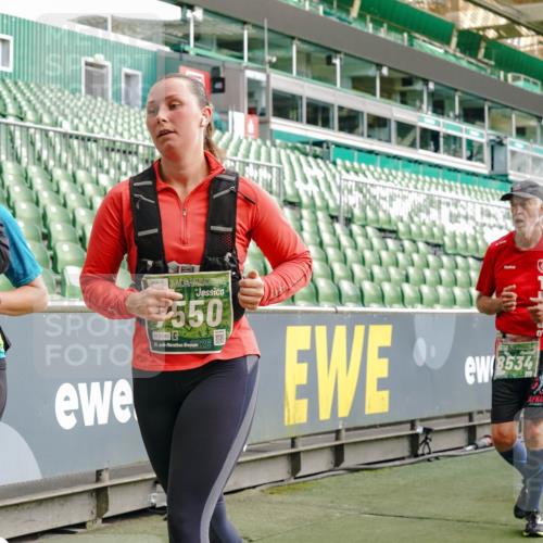 13.09.2026 - 21. swb-Marathon Bremen Michael Burmester http://msf.ph/oto/10426890 13.09.2026 13:25:24 Laufen im Stadion 213, 294, 505, 530, 543, 548, 645, 723, 739, 752, 815, 818, 966, 1273, 1283, 1410, 1443, 1459, 1463, 1471, 1487, 1491, 1504, 1515, 1530, 1561, 1618, 1744, 1828, 1830, 1944, 1953, 2058, 2059, 2095, 2211, 2252, 2267, 2271, 2298, 2308, 2312, 2323, 2354, 2382, 2384, 2465, 2483, 2497, 2506, 2554, 2558, 2571, 2591, 2644, 2656, 2675, 2752, 2762, 2776, 2833, 2878, 2896, 2970, 2981, 3005, 3062, 3097, 3142, 3172, 3211, 3259, 3298, 3306, 3312, 3329, 3381, 3390, 3433 meine-sportfotos.de