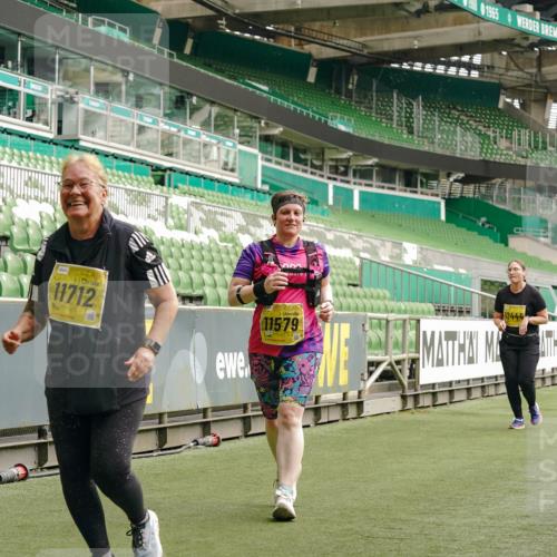 13.09.2026 - 21. swb-Marathon Bremen Michael Burmester http://msf.ph/oto/10426902 13.09.2026 10:50:12 Laufen im Stadion 10413, 10573, 10627, 10667, 10710, 10754, 11031, 11254, 11266, 11712, 11780, 11851, 11942, 12440, 10161, 10349, 10472, 10535, 10895, 10933, 10970, 11050, 11181, 11244, 11296, 11309, 11367, 11457, 11529, 11530, 11546, 11573, 11574, 11579, 11639, 11675, 11709, 11760, 11821, 12157, 12177, 12178 meine-sportfotos.de