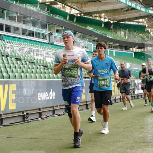 13.09.2026 - 21. swb-Marathon Bremen Michael Burmester http://msf.ph/oto/10426916 13.09.2026 13:02:20 Laufen im Stadion 150, 282, 318, 440, 531, 722, 930, 936, 946, 1006, 1067, 1163, 1250, 1436, 1448, 1460, 1582, 1611, 1896, 2033, 2047, 2062, 2276, 2292, 2345, 2364, 2370, 2378, 2421, 2491, 2513, 2561, 2627, 2638, 2666, 2668, 2779, 2900, 2987, 3013, 3044, 3114, 3163, 3164, 3187, 3248, 3258, 3294, 3334, 3372, 3374, 3375, 3392, 3460, 3496, 3526, 3527, 3576, 3585, 3603, 3667, 3721, 3806, 3852, 3893, 3938, 3970, 3983, 4000, 4077, 4133, 4506, 4558 meine-sportfotos.de