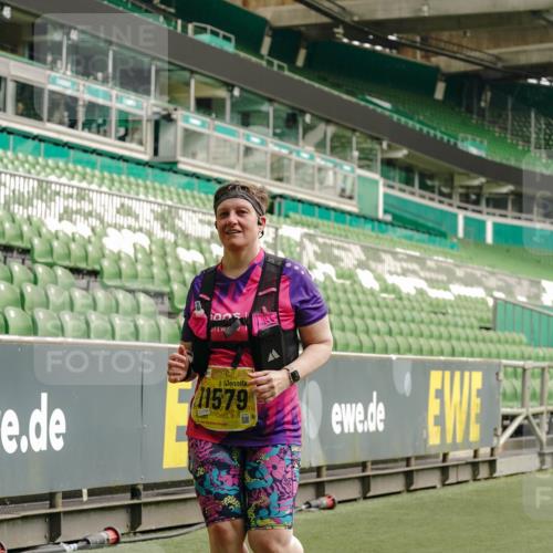 13.09.2026 - 21. swb-Marathon Bremen Michael Burmester http://msf.ph/oto/10426922 13.09.2026 10:50:14 Laufen im Stadion 10413, 10573, 10627, 10667, 10710, 10754, 11031, 11254, 11266, 11712, 11780, 11851, 11942, 12440, 10161, 10349, 10472, 10535, 10895, 10933, 10970, 11050, 11181, 11244, 11296, 11309, 11367, 11457, 11529, 11530, 11546, 11573, 11574, 11579, 11639, 11675, 11709, 11760, 11821, 12157 meine-sportfotos.de