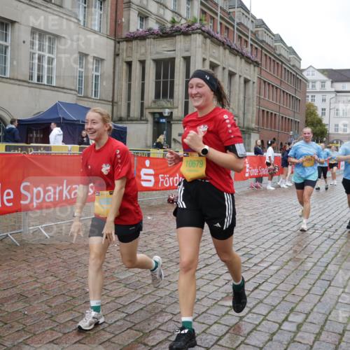13.09.2026 - Kiel Lauf Yannick Fuchs http://msf.ph/oto/10426928 13.09.2026 11:05:30 Ziel 1476, 1491, 2070, 2365, 3122, 3352, 3421, 4979, 5888, 5909, 5954, 7386, 7716, 7899, 8334, 9480, 9589, 9747, 10133, 11160, 1186, 1476, 2070, 2093, 2142, 2308, 3159, 3284, 4262, 4391, 5002, 5021, 6393, 6447, 7386, 7716, 7860, 8124, 8149, 8949, 9330, 9605, 9647, 10003, 10138, 10679, 11094, 11341, 2959, 4058, 4148, 4153, 4764, 5526, 5925, 6162, 6668, 8323, 8498, 8879, 9279, 10386, 10557, 10599, 11049, 11618, 12012, 12233, 12649, 1056, 1861, 2093, 2804, 4211, 4391, 6393, 8149 meine-sportfotos.de
