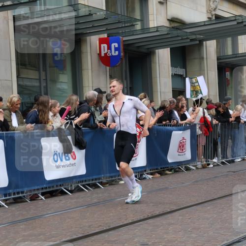 13.09.2026 - 21. swb-Marathon Bremen Strokosch-Dieckow http://msf.ph/oto/10426948 13.09.2026 13:06:50 Ziel 749, 1540, 1863, 3118, 3794, 3973, 4808, 6053, 7636, 7876, 8980, 9708, 9927, 508, 521, 788, 1009, 1770, 1921, 2832, 3127, 3910, 4574, 4777, 5238, 6784, 6951, 8580, 8888 meine-sportfotos.de