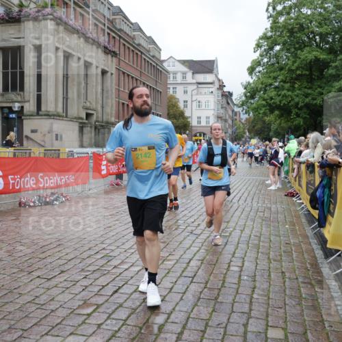 13.09.2026 - Kiel Lauf Yannick Fuchs http://msf.ph/oto/10426965 13.09.2026 11:05:37 Ziel 1491, 2365, 3352, 3421, 4979, 5888, 5909, 5954, 6162, 7899, 8334, 9480, 9589, 9747, 10599, 11618, 12012, 1186, 1476, 2070, 2142, 2308, 3122, 3159, 3284, 4262, 5002, 5021, 6447, 7386, 7716, 7860, 8124, 8949, 9605, 10003, 10133, 11094, 11160, 11341, 2959, 3475, 4058, 4148, 4153, 4764, 5526, 5756, 5925, 6668, 6823, 8323, 8498, 8879, 9016, 9279, 9757, 10386, 10557, 11049, 12233, 12649, 2093, 4391, 6393, 8149 meine-sportfotos.de