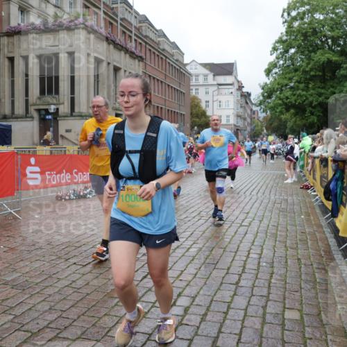13.09.2026 - Kiel Lauf Yannick Fuchs http://msf.ph/oto/10426972 13.09.2026 11:05:38 Ziel 1491, 2365, 3352, 3421, 4979, 5888, 5909, 5954, 6162, 7899, 8334, 9480, 9589, 9747, 10599, 11618, 12012, 12233, 1186, 1476, 2070, 2142, 2308, 3122, 3159, 3284, 3421, 4262, 5002, 6447, 7386, 7716, 7860, 8124, 8949, 9605, 10003, 10133, 11094, 11160, 11341, 2959, 3475, 4058, 4148, 4153, 4764, 5187, 5526, 5756, 5925, 6668, 6823, 8323, 8498, 8879, 9016, 9279, 9757, 10386, 10557, 11049, 12133, 12649, 2093, 6393, 8149 meine-sportfotos.de