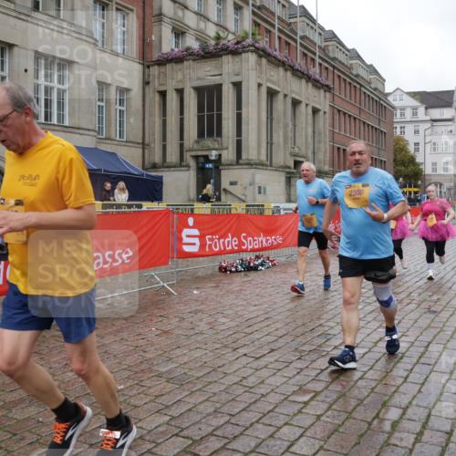 13.09.2026 - Kiel Lauf Yannick Fuchs http://msf.ph/oto/10426984 13.09.2026 11:05:40 Ziel 2365, 3352, 4979, 5888, 5909, 5954, 6162, 6668, 7899, 8498, 9480, 9589, 9747, 10386, 10599, 11618, 12012, 12233, 1186, 1476, 1491, 2070, 2308, 3122, 3159, 3284, 3421, 4262, 5002, 5909, 6447, 7386, 7716, 7860, 8124, 8334, 8949, 9605, 10133, 11094, 11160, 11341, 1359, 2959, 3475, 4058, 4148, 4153, 4392, 4764, 4980, 5187, 5526, 5756, 5925, 6307, 6823, 7942, 8295, 8323, 8452, 8879, 9016, 9279, 9757, 10557, 10830, 11049, 11218, 12133, 12356, 12649 meine-sportfotos.de