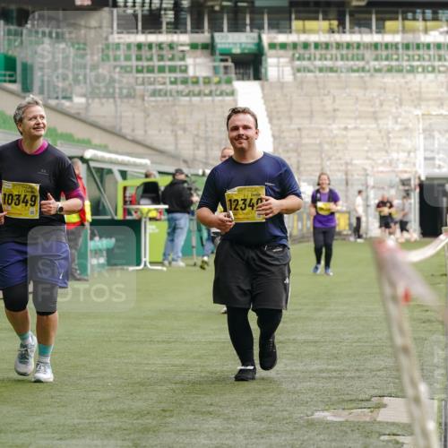 13.09.2026 - 21. swb-Marathon Bremen Michael Burmester http://msf.ph/oto/10426997 13.09.2026 10:50:37 Laufen im Stadion 10533, 10534, 10573, 10627, 10667, 10710, 11031, 11254, 11266, 11352, 11496, 11712, 11780, 11807, 11851, 12440, 12535, 10161, 10264, 10349, 10535, 10895, 10933, 10970, 11050, 11104, 11244, 11262, 11296, 11443, 11457, 11529, 11530, 11546, 11573, 11574, 11579, 11639, 11663, 11675, 11760, 12157, 12340, 12444 meine-sportfotos.de