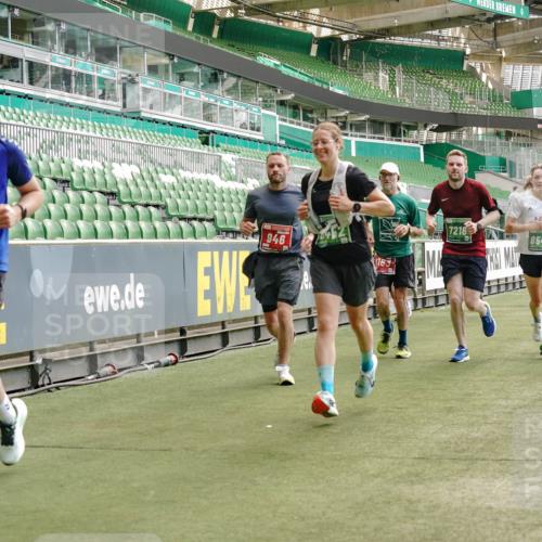 13.09.2026 - 21. swb-Marathon Bremen Michael Burmester http://msf.ph/oto/10427009 13.09.2026 13:02:22 Laufen im Stadion 150, 282, 318, 440, 531, 722, 930, 936, 946, 1006, 1014, 1067, 1163, 1250, 1436, 1448, 1460, 1582, 1611, 1896, 2033, 2047, 2062, 2276, 2292, 2345, 2364, 2370, 2378, 2421, 2491, 2513, 2561, 2627, 2638, 2666, 2668, 2779, 2900, 2987, 3013, 3044, 3114, 3163, 3164, 3187, 3248, 3258, 3294, 3334, 3372, 3374, 3375, 3392, 3460, 3496, 3526, 3527, 3576, 3585, 3603, 3667, 3721, 3806, 3852, 3893, 3938, 3970, 3983, 4000, 4077, 4133, 4506, 4558 meine-sportfotos.de