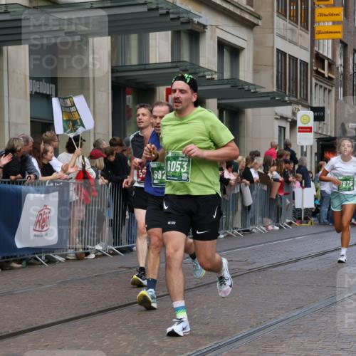 13.09.2026 - 21. swb-Marathon Bremen Strokosch-Dieckow http://msf.ph/oto/10427014 13.09.2026 13:06:54 Ziel 1540, 1863, 3043, 3118, 3794, 3973, 4743, 4808, 6053, 7636, 7876, 8980, 9708, 9927, 508, 521, 749, 788, 1009, 2832, 3127, 3910, 4574, 4777, 5238, 6784, 6951, 8580, 8888 meine-sportfotos.de