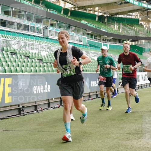 13.09.2026 - 21. swb-Marathon Bremen Michael Burmester http://msf.ph/oto/10427049 13.09.2026 13:02:23 Laufen im Stadion 150, 282, 318, 440, 531, 722, 930, 936, 946, 1006, 1014, 1067, 1163, 1250, 1436, 1448, 1460, 1582, 1611, 1896, 2033, 2047, 2062, 2276, 2292, 2345, 2364, 2370, 2378, 2421, 2491, 2513, 2561, 2627, 2638, 2666, 2668, 2779, 2900, 2987, 3013, 3044, 3114, 3163, 3164, 3187, 3248, 3258, 3294, 3334, 3372, 3374, 3375, 3392, 3460, 3496, 3526, 3527, 3576, 3585, 3603, 3667, 3721, 3806, 3852, 3893, 3938, 3970, 3983, 4000, 4077, 4133, 4506, 4558 meine-sportfotos.de