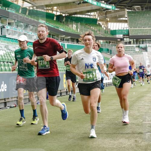 13.09.2026 - 21. swb-Marathon Bremen Michael Burmester http://msf.ph/oto/10427113 13.09.2026 13:02:24 Laufen im Stadion 150, 282, 318, 440, 531, 722, 930, 936, 946, 1006, 1014, 1067, 1163, 1250, 1436, 1448, 1460, 1582, 1611, 1896, 2033, 2047, 2062, 2276, 2292, 2345, 2364, 2370, 2378, 2421, 2491, 2513, 2561, 2627, 2638, 2666, 2668, 2779, 2900, 2987, 3013, 3044, 3114, 3135, 3163, 3164, 3187, 3248, 3258, 3294, 3334, 3372, 3374, 3375, 3392, 3460, 3496, 3526, 3527, 3576, 3585, 3603, 3667, 3721, 3806, 3852, 3893, 3938, 3970, 3983, 4000, 4077, 4133, 4506, 4558 meine-sportfotos.de