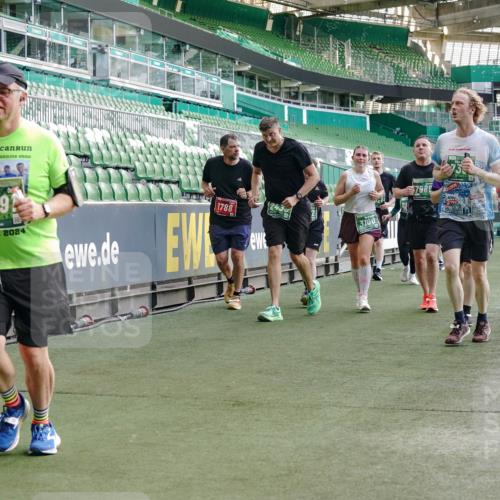 13.09.2026 - 21. swb-Marathon Bremen Michael Burmester http://msf.ph/oto/10427130 13.09.2026 13:25:33 Laufen im Stadion 202, 213, 294, 505, 530, 543, 548, 645, 723, 739, 752, 815, 818, 966, 1283, 1410, 1443, 1459, 1463, 1471, 1473, 1487, 1491, 1504, 1515, 1530, 1561, 1618, 1744, 1828, 1830, 1953, 2058, 2059, 2095, 2211, 2267, 2271, 2298, 2308, 2312, 2323, 2354, 2382, 2384, 2483, 2497, 2506, 2508, 2554, 2558, 2571, 2591, 2592, 2644, 2656, 2675, 2752, 2762, 2776, 2833, 2878, 2896, 2970, 2981, 3005, 3047, 3062, 3097, 3142, 3172, 3211, 3259, 3298, 3306, 3329, 3359, 3381, 3390, 3433 meine-sportfotos.de