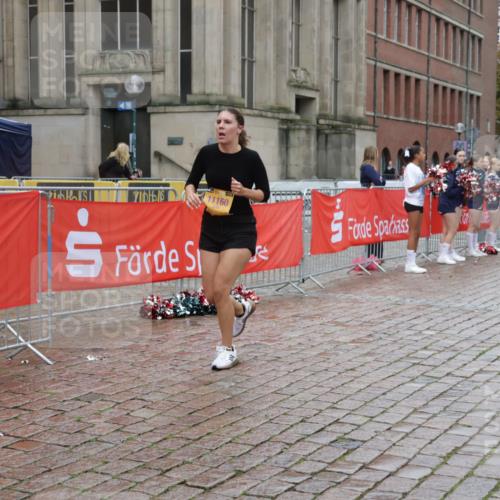 13.09.2026 - Kiel Lauf Yannick Fuchs http://msf.ph/oto/10427143 13.09.2026 11:05:57 Ziel 799, 1111, 1359, 3475, 3618, 4058, 4392, 4980, 5187, 5229, 5756, 5925, 6307, 6823, 7942, 8295, 8323, 8452, 8879, 9016, 9279, 9757, 10830, 11218, 11372, 12133, 12356, 12646, 12647, 12649, 1491, 2365, 2959, 3122, 3352, 3421, 4058, 4148, 4153, 4764, 4979, 5526, 5888, 5909, 5954, 6162, 6668, 7899, 8334, 8498, 8879, 9480, 9589, 9747, 10133, 10386, 10557, 10599, 11049, 11160, 11618, 12012, 12233, 824, 2781, 2782, 3966, 7045, 7452, 8163, 8400, 9781 meine-sportfotos.de