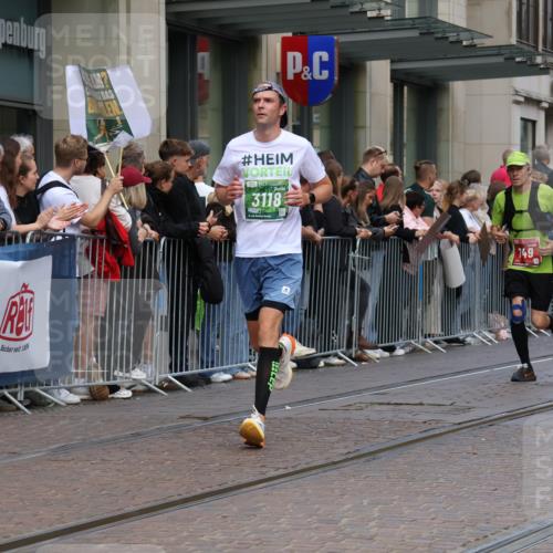 13.09.2026 - 21. swb-Marathon Bremen Strokosch-Dieckow http://msf.ph/oto/10427194 13.09.2026 13:07:03 Ziel 1540, 1863, 2706, 3043, 3118, 4743, 4808, 6053, 7636, 7876, 8060, 8098, 8467, 8980, 9927, 521, 749, 1009, 1540, 3127, 3794, 3973, 4574, 5238, 6784, 8580, 8888, 9708 meine-sportfotos.de