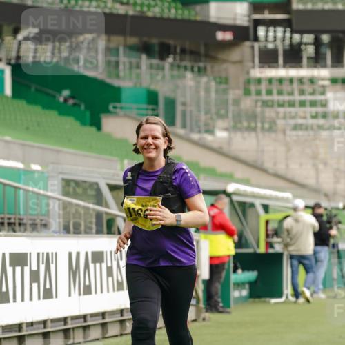 13.09.2026 - 21. swb-Marathon Bremen Michael Burmester http://msf.ph/oto/10427198 13.09.2026 10:50:52 Laufen im Stadion 10533, 10534, 10573, 10627, 10650, 10667, 10710, 10968, 11031, 11195, 11266, 11352, 11496, 11712, 11780, 11807, 12377, 12408, 12440, 12535, 10161, 10264, 10292, 10349, 10440, 10535, 10732, 10789, 10895, 10925, 10933, 10970, 11104, 11262, 11296, 11423, 11443, 11457, 11529, 11530, 11546, 11573, 11579, 11639, 11663, 11675, 11698, 12083, 12157, 12340, 12444, 12471, 12472, 12561 meine-sportfotos.de
