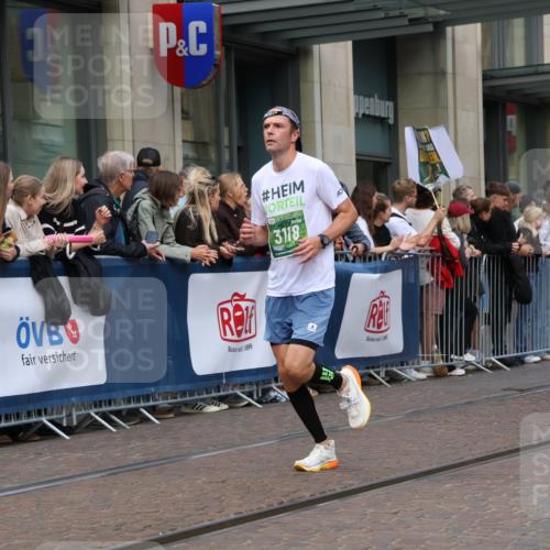 13.09.2026 - 21. swb-Marathon Bremen Strokosch-Dieckow http://msf.ph/oto/10427216 13.09.2026 13:07:04 Ziel 1863, 2706, 3043, 3118, 4743, 4808, 6053, 7636, 7803, 7876, 8060, 8098, 8467, 8980, 9927, 521, 749, 1009, 1540, 3127, 3794, 3973, 4574, 6784, 8580, 8888, 9708 meine-sportfotos.de
