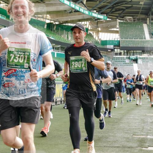 13.09.2026 - 21. swb-Marathon Bremen Michael Burmester http://msf.ph/oto/10427225 13.09.2026 13:25:36 Laufen im Stadion 202, 213, 294, 505, 530, 543, 548, 645, 723, 752, 815, 818, 966, 1283, 1410, 1443, 1459, 1463, 1471, 1473, 1487, 1491, 1504, 1515, 1530, 1561, 1618, 1744, 1828, 1830, 1953, 2058, 2059, 2095, 2211, 2267, 2271, 2298, 2308, 2312, 2323, 2354, 2382, 2384, 2483, 2497, 2506, 2508, 2554, 2558, 2571, 2591, 2592, 2644, 2656, 2675, 2752, 2762, 2776, 2833, 2878, 2896, 2970, 2981, 3005, 3047, 3062, 3097, 3142, 3172, 3211, 3259, 3298, 3306, 3329, 3359, 3381, 3390, 3433 meine-sportfotos.de