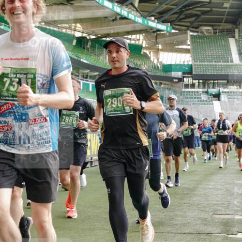 13.09.2026 - 21. swb-Marathon Bremen Michael Burmester http://msf.ph/oto/10427233 13.09.2026 13:25:36 Laufen im Stadion 202, 213, 294, 505, 530, 543, 548, 645, 723, 752, 815, 818, 966, 1283, 1410, 1443, 1459, 1463, 1471, 1473, 1487, 1491, 1504, 1515, 1530, 1561, 1618, 1744, 1828, 1830, 1953, 2058, 2059, 2095, 2211, 2267, 2271, 2298, 2308, 2312, 2323, 2354, 2382, 2384, 2483, 2497, 2506, 2508, 2554, 2558, 2571, 2591, 2592, 2644, 2656, 2675, 2752, 2762, 2776, 2833, 2878, 2896, 2970, 2981, 3005, 3047, 3062, 3097, 3142, 3172, 3211, 3259, 3298, 3306, 3329, 3359, 3381, 3390, 3433 meine-sportfotos.de