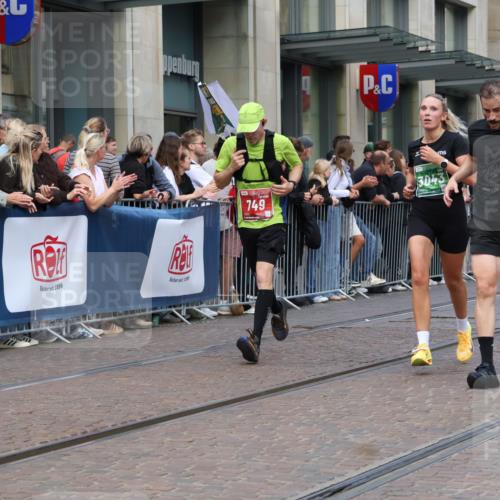 13.09.2026 - 21. swb-Marathon Bremen Strokosch-Dieckow http://msf.ph/oto/10427237 13.09.2026 13:07:05 Ziel 819, 1863, 2706, 3043, 3118, 4743, 4808, 6053, 7636, 7803, 7876, 8060, 8098, 8467, 8980, 9927, 521, 749, 1540, 3127, 3794, 3973, 4574, 6053, 6784, 8580, 8888, 9708 meine-sportfotos.de