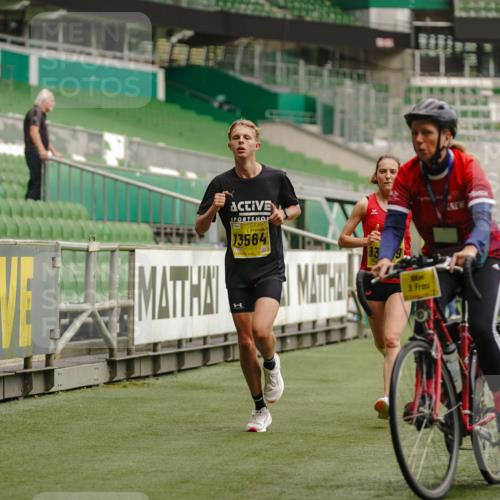 13.09.2026 - 21. swb-Marathon Bremen Michael Burmester http://msf.ph/oto/10427259 13.09.2026 10:18:00 Laufen im Stadion 12457, 12458, 13501, 13504, 13510, 13517, 13522, 13533, 13536, 13542, 13543, 13554, 13561, 13564, 13569, 13571, 13572, 13573, 13576, 13579, 13582, 13602, 13603, 13604, 13623, 13630, 13632, 13638, 13639, 13643, 13525 meine-sportfotos.de