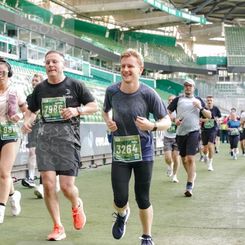 13.09.2026 - 21. swb-Marathon Bremen Michael Burmester http://msf.ph/oto/10427260 13.09.2026 13:25:37 Laufen im Stadion 202, 213, 294, 505, 530, 543, 548, 645, 723, 752, 815, 818, 966, 1283, 1410, 1443, 1459, 1463, 1473, 1487, 1491, 1504, 1515, 1530, 1561, 1618, 1744, 1828, 1830, 1953, 2058, 2059, 2095, 2211, 2267, 2271, 2298, 2308, 2312, 2323, 2354, 2382, 2384, 2483, 2497, 2506, 2508, 2554, 2558, 2571, 2591, 2592, 2644, 2656, 2675, 2752, 2762, 2833, 2878, 2896, 2970, 2981, 3005, 3047, 3062, 3097, 3142, 3172, 3211, 3259, 3298, 3306, 3329, 3359, 3381, 3390, 3433 meine-sportfotos.de