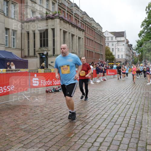 13.09.2026 - Kiel Lauf Yannick Fuchs http://msf.ph/oto/10427271 13.09.2026 11:06:12 Ziel 799, 824, 2781, 2782, 3618, 3966, 7045, 7452, 8163, 8400, 9781, 10143, 10329, 11028, 11029, 12048, 12686, 799, 1111, 1359, 2959, 3475, 3618, 4058, 4148, 4153, 4392, 4764, 4980, 5187, 5229, 5526, 5756, 5925, 6162, 6307, 6668, 6823, 7942, 8295, 8323, 8452, 8498, 8879, 9016, 9279, 9757, 10386, 10557, 10599, 10830, 11049, 11218, 11372, 12012, 12133, 12233, 12356, 12646, 12647, 12649, 219, 458, 560, 631, 710, 2179, 3201, 4095, 4614, 5141 meine-sportfotos.de