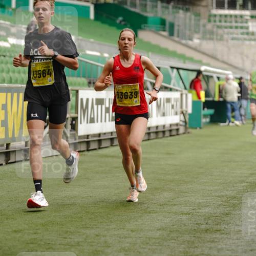 13.09.2026 - 21. swb-Marathon Bremen Michael Burmester http://msf.ph/oto/10427272 13.09.2026 10:18:01 Laufen im Stadion 12457, 12458, 13504, 13510, 13517, 13522, 13533, 13536, 13542, 13543, 13554, 13561, 13564, 13569, 13571, 13572, 13573, 13576, 13579, 13582, 13602, 13603, 13604, 13623, 13630, 13632, 13638, 13639, 13643, 13525 meine-sportfotos.de