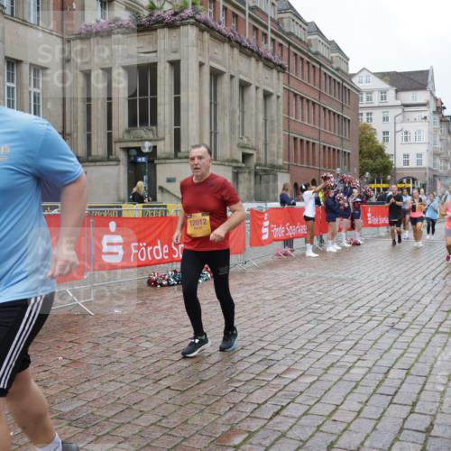 13.09.2026 - Kiel Lauf Yannick Fuchs http://msf.ph/oto/10427277 13.09.2026 11:06:13 Ziel 824, 2781, 2782, 3201, 3966, 4095, 7045, 7452, 8163, 8400, 9781, 10143, 10329, 10537, 11028, 11029, 12048, 12686, 799, 1111, 1359, 2959, 3475, 3618, 4058, 4148, 4153, 4392, 4764, 4980, 5187, 5229, 5526, 5756, 5925, 6162, 6307, 6668, 6823, 7045, 7452, 7942, 8295, 8323, 8452, 8498, 8879, 9016, 9279, 9757, 10386, 10557, 10830, 11049, 11218, 11372, 12012, 12048, 12133, 12233, 12356, 12646, 12647, 12649, 219, 458, 560, 631, 710, 2179, 4614, 5141 meine-sportfotos.de