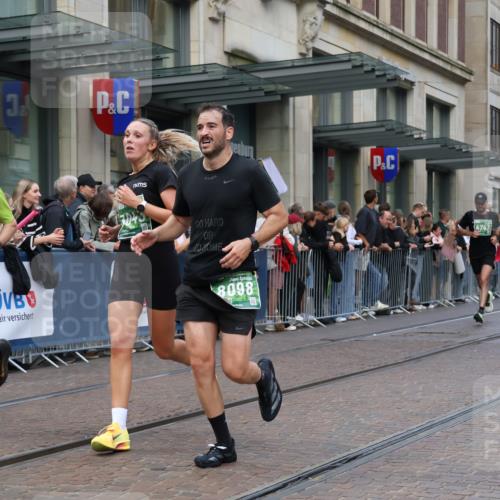 13.09.2026 - 21. swb-Marathon Bremen Strokosch-Dieckow http://msf.ph/oto/10427278 13.09.2026 13:07:07 Ziel 819, 1863, 2135, 2706, 3043, 3118, 4743, 4808, 7636, 7803, 8060, 8098, 8467, 8980, 9927, 521, 749, 1540, 3127, 3794, 3973, 4574, 6053, 6784, 7636, 7876, 8580, 8888, 9708, 9927 meine-sportfotos.de