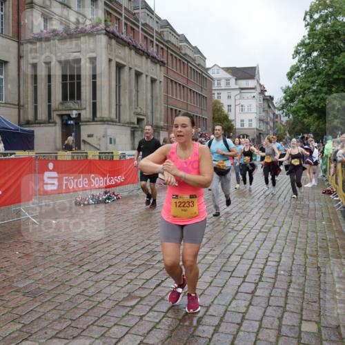 13.09.2026 - Kiel Lauf Yannick Fuchs http://msf.ph/oto/10427297 13.09.2026 11:06:17 Ziel 458, 631, 710, 824, 2179, 3201, 3966, 4095, 5403, 5435, 6124, 6125, 6754, 8163, 8299, 8400, 8429, 9781, 10143, 10329, 10537, 10841, 11028, 11029, 12686, 799, 1111, 1359, 2781, 2782, 2959, 3475, 3618, 4058, 4148, 4153, 4392, 4764, 4980, 5187, 5229, 5526, 5756, 5925, 6307, 6668, 6823, 7045, 7452, 7942, 8295, 8323, 8452, 8498, 8879, 9016, 9279, 9757, 10386, 10557, 10830, 11049, 11218, 11372, 12048, 12133, 12233, 12356, 12646, 12647, 12649, 219, 560, 4614, 5141 meine-sportfotos.de