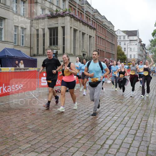 13.09.2026 - Kiel Lauf Yannick Fuchs http://msf.ph/oto/10427307 13.09.2026 11:06:18 Ziel 458, 560, 631, 710, 824, 2179, 3201, 3966, 4095, 4614, 5403, 5435, 6124, 6125, 6754, 8163, 8299, 8400, 8429, 9781, 10143, 10329, 10497, 10537, 10841, 11028, 11029, 12686, 799, 1111, 1359, 2781, 2782, 2959, 3475, 3618, 4058, 4148, 4153, 4392, 4764, 4980, 5187, 5229, 5526, 5756, 5925, 6307, 6668, 6823, 7045, 7452, 7942, 8295, 8323, 8452, 8498, 8879, 9016, 9279, 9757, 10386, 10557, 10830, 11049, 11218, 11372, 12048, 12133, 12233, 12356, 12646, 12647, 12649, 219, 5141 meine-sportfotos.de