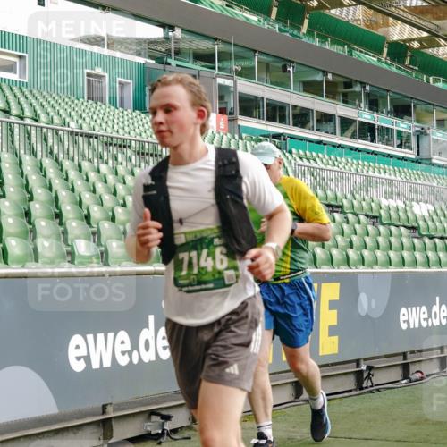 13.09.2026 - 21. swb-Marathon Bremen Michael Burmester http://msf.ph/oto/10427349 13.09.2026 13:25:41 Laufen im Stadion 202, 213, 294, 505, 530, 543, 548, 645, 723, 752, 815, 818, 966, 1283, 1410, 1443, 1459, 1463, 1473, 1487, 1491, 1504, 1515, 1530, 1561, 1618, 1744, 1828, 1830, 1953, 2058, 2059, 2095, 2211, 2267, 2271, 2298, 2308, 2312, 2323, 2354, 2382, 2384, 2483, 2497, 2506, 2508, 2554, 2558, 2576, 2591, 2592, 2644, 2656, 2675, 2752, 2762, 2817, 2833, 2878, 2896, 2970, 2981, 3005, 3047, 3062, 3097, 3142, 3172, 3211, 3259, 3298, 3306, 3329, 3359, 3381, 3390, 3433, 3629 meine-sportfotos.de