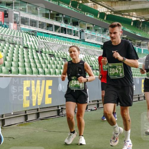 13.09.2026 - 21. swb-Marathon Bremen Michael Burmester http://msf.ph/oto/10427377 13.09.2026 13:25:42 Laufen im Stadion 202, 213, 294, 505, 530, 543, 548, 645, 723, 815, 818, 966, 1283, 1410, 1443, 1459, 1463, 1473, 1487, 1491, 1504, 1515, 1530, 1561, 1618, 1744, 1828, 1830, 1953, 2058, 2059, 2095, 2211, 2267, 2271, 2298, 2308, 2312, 2323, 2354, 2382, 2384, 2483, 2497, 2506, 2508, 2554, 2558, 2576, 2591, 2592, 2644, 2656, 2675, 2752, 2762, 2817, 2833, 2878, 2896, 2970, 2981, 3005, 3047, 3062, 3097, 3142, 3172, 3211, 3259, 3298, 3306, 3329, 3359, 3381, 3390, 3433, 3629 meine-sportfotos.de